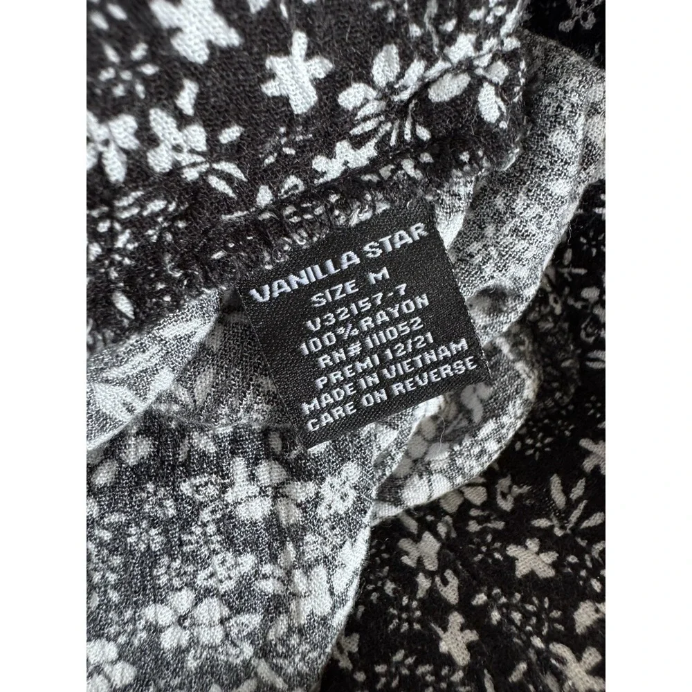 Vanilla Star Mini Skort/ Shorts Floral Black Stretch Drawstring Medium,  2" EUC - Picture 7 of 8